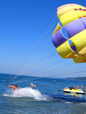 Зарабатывайте с нашей партнерской программой в категории Развлечения на море