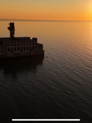 Морская прогулка на закате